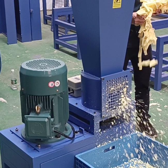 Recycler le déchiqueteur de mousse de latex à mousse à mémoire de forme